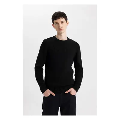 DEFACTO Standard Fit Regular Cut Crew Neck Basic Knitwear Sweater