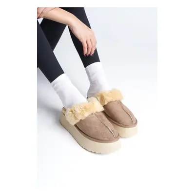 Capone Outfitters Furry Closed Toe Women's Slippers