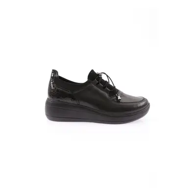 DGN Women's Comfort Shoes with Thick Sole and Lace-Up.