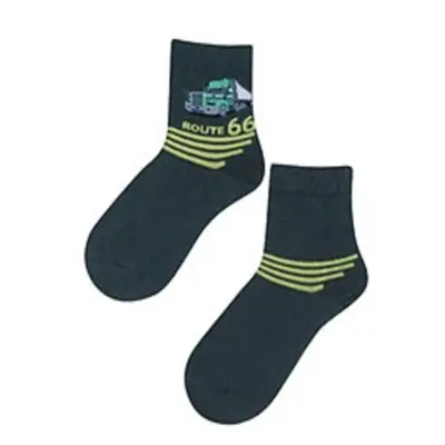 Gatta G34 socks. N01 Cottoline Boys Modeled green