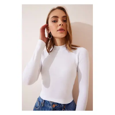 Happiness İstanbul Women's White Ribbed Turtleneck Crop Knitted Blouse