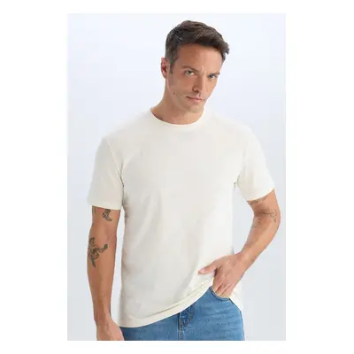 DEFACTO New Regular Fit Crew Neck Basic Plain Short Sleeve T-Shirt