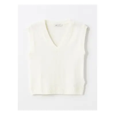 LC Waikiki Women's V-Neck Plain Knitwear Sweater