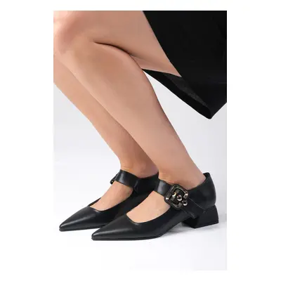 Mio Gusto Lilou Black Color Pointed Toe Women's Low Heel Shoes