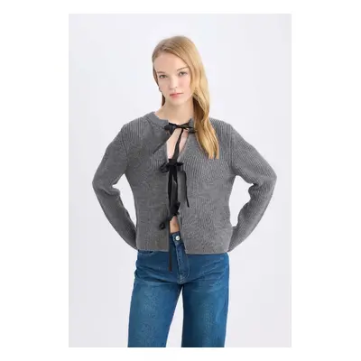 DEFACTO Regular Fit Crew Neck Tied Knitwear Cardigan