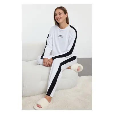 Trendyol White Cotton Slogan Striped Knitted Pajamas Set