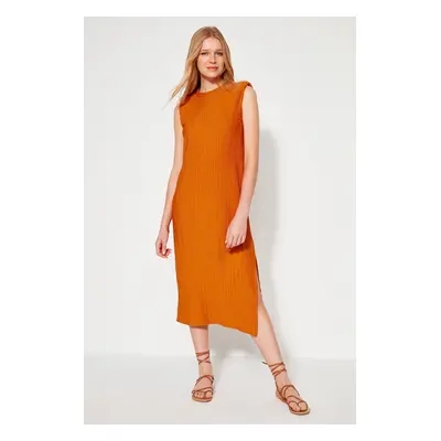 Trendyol Orange Wadding Shift/Plain Plisované midi pletené šaty