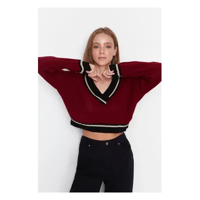 Trendyol Burgundy Crop V-Neck pletený svetr