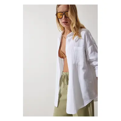 Happiness İstanbul Women's White Pocket Oversize Muslin Shirt