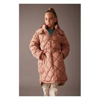 DEFACTO Girl&#39;s Water Repellent Hooded Quilted Long Coat