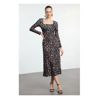 Trendyol Brown Leopard Printed Maxi Flounce Fitted Maxi Stretch Knit Dress