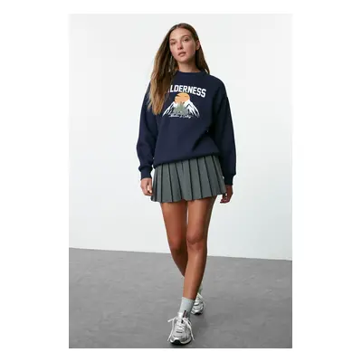 Trendyol Navy Blue Printed Thick Inner Fleece Relaxed Knitted Sweatshirt