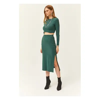 Olalook Women's Green Slit Skirted Thick Ribbed Raising Suit