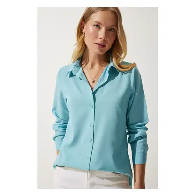 Happiness İstanbul Women's Turquoise Soft Textured Basic Shirt