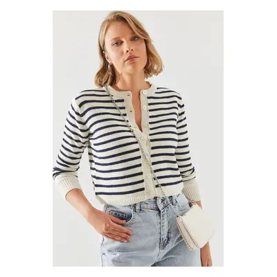 Bianco Lucci Striped Sweater