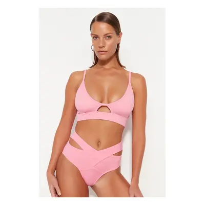 Trendyol Růžová Bralette Výstřih/Okno Bikiny Top