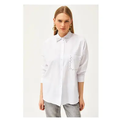 Olalook Women's White Collar and Pocket Stone Woven Shirt