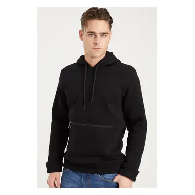 1043 DEWBERRY MEN'S SWEATSHIRT-BLACK