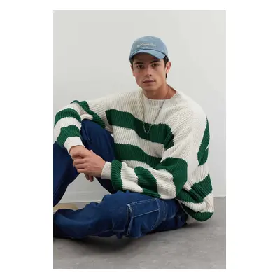 Trendyol Dark Green Casual Oversize Fit Wide Pattern Crew Neck Striped Knitwear Sweater