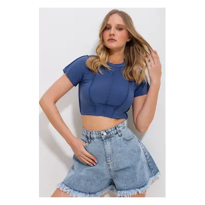 Trend Alaçatı Stili Women's Indigo Crew Neck Front Stitched Crop Sandy Blouse