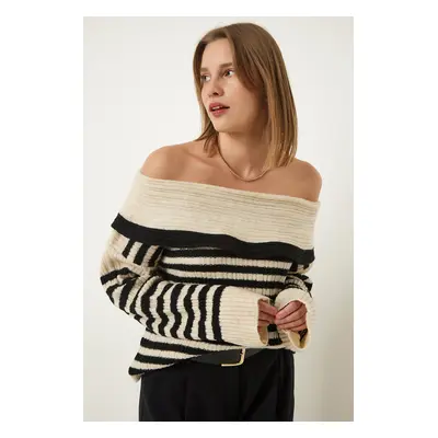 Happiness İstanbul Women's Beige Madonna Collar Striped Knitwear Sweater