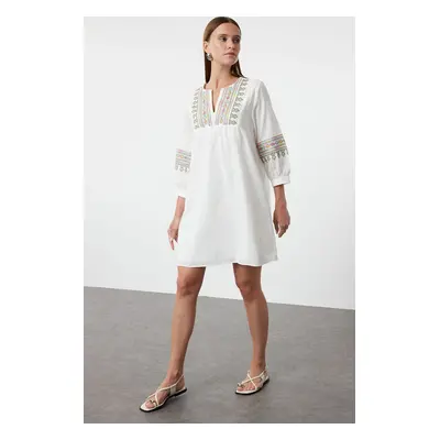 Trendyol White Embroidered Straight Cut Mini Woven Dress