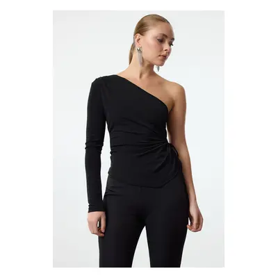 Trendyol Black Window/Cut Out Detailed Single Sleeve Knitted Blouse