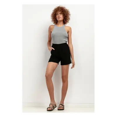 Tessita Woman's Shorts T402