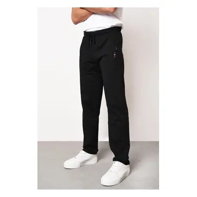 15740 Dewberry Zipper Pocket Embroidery Detailed Sweatpants-BLACK