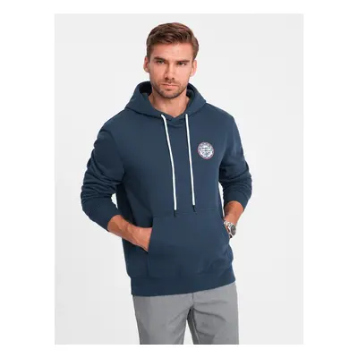 Ombre Men&#039;s kangaroo sweatshirt with hood and college style patch - navy blue