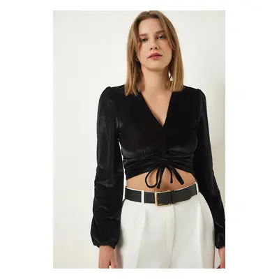 Happiness İstanbul Black Deep V Neck Crop Velvet Blouse