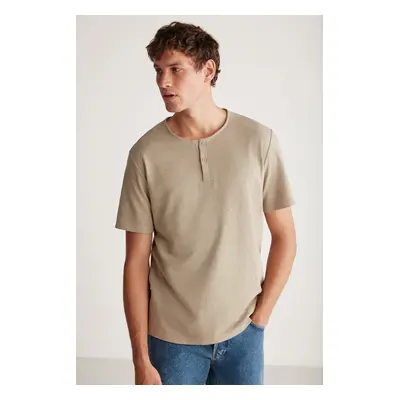 GRIMELANGE Harry Men&#39;s Collar Special Structured Textured Thick Fabric 100% Cotton Khaki T-s