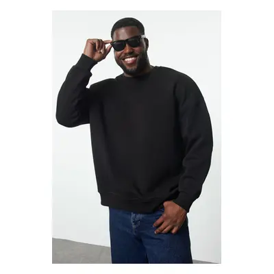 Trendyol Plus Size Black Oversize/Wide Cut Basic Comfortable Cotton Sweatshirt with Fleece Insid