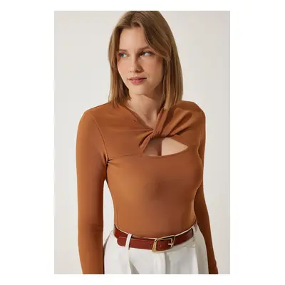 Happiness İstanbul Women's Tan Cut Out Detailed Ribbed Knitted Blouse