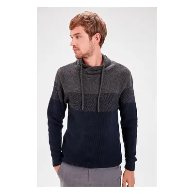 Trendyol Navy Blue Regular Shawl Collar Color Block Sweater