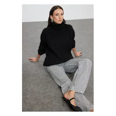 Trendyol Black Wide Fit Soft Textured Basic Knitwear Sweater