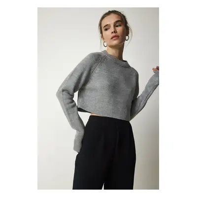 Happiness İstanbul Women's Gray Crew Neck Crop Knitwear Sweater