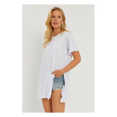 Cool & Sexy Women's White Ruffle Long T-Shirt