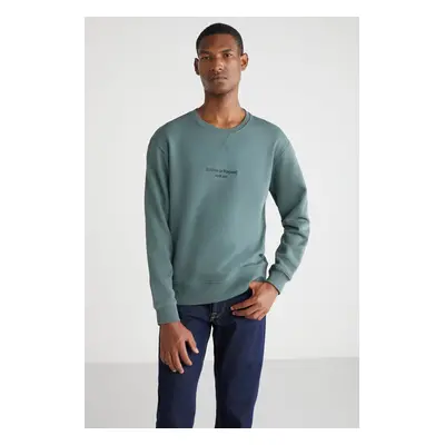 GRIMELANGE Olivier Men's Regular Fit Green Sweatshirt with Embroidery on the Front