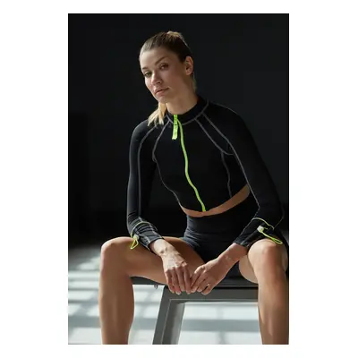 Trendyol Black Crop Zippered Knitted Sports Top/Blouse