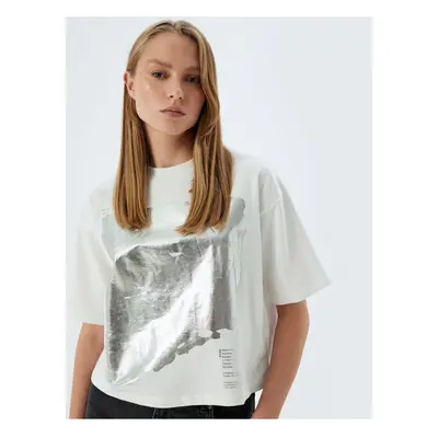 Koton Metallic Printed Short Sleeve Crew Neck T-Shirt