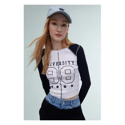 DEFACTO Cool Fitted Crew Neck Printed Ribbed Camisole Long Sleeve T-Shirt