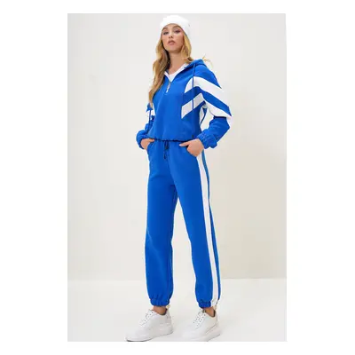 Trend Alaçatı Stili Women's Saks Hooded Half Zippered Sweatshirt and Elastic Leg Tracksuit Set