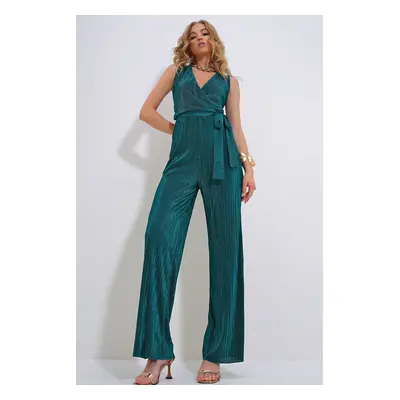 Trend Alaçatı Stili Women's Green Double-breasted Lapel Belted Chest Low-cut Pleated Jumpsuit