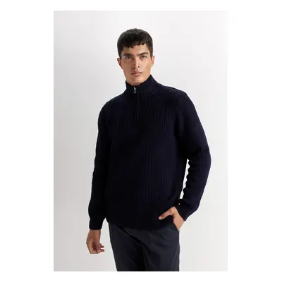 DEFACTO Standard Fit Regular Cut Stand Collar Zippered Basic Plain Knitwear Sweater