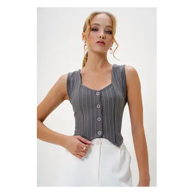 Trend Alaçatı Stili Women's Gray Heart Collar Buttoned Striped Vest