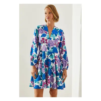 Bianco Lucci Women's V-Neck Button Detailed Floral Patterned Dress