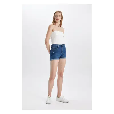 DEFACTO High Waist Fold-Ankle Jean Shorts