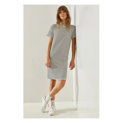 Bianco Lucci Women's Striped Seersucker Dress