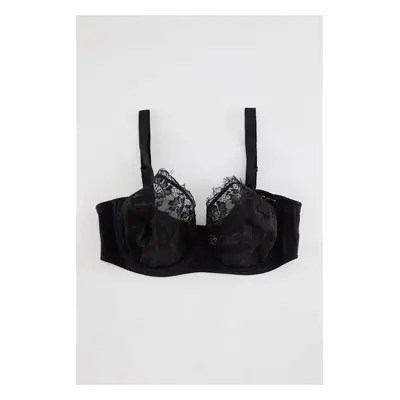 Trendyol Curve Black Half-Covered Knitted Lace Fringed Plus Size Bra